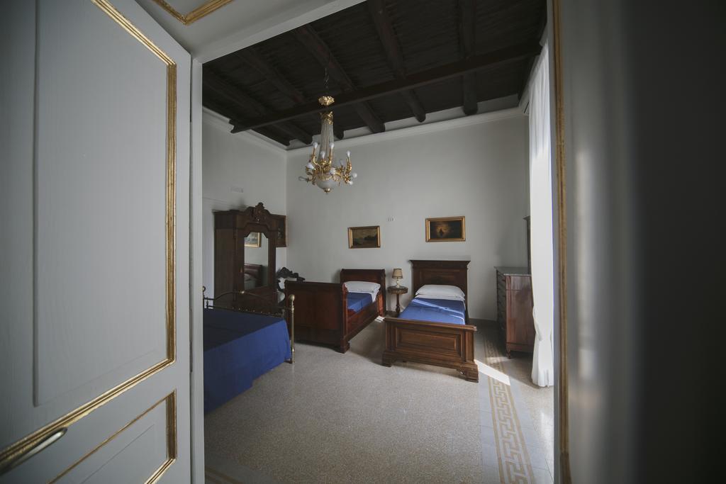 Area Angioina Suites Naples Exterior photo