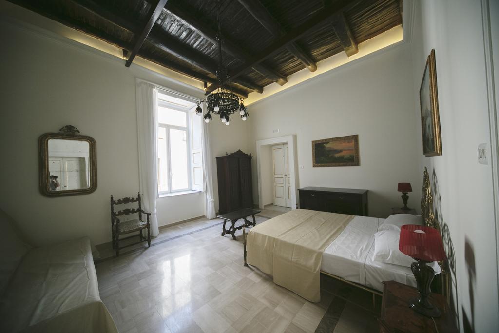 Area Angioina Suites Naples Exterior photo