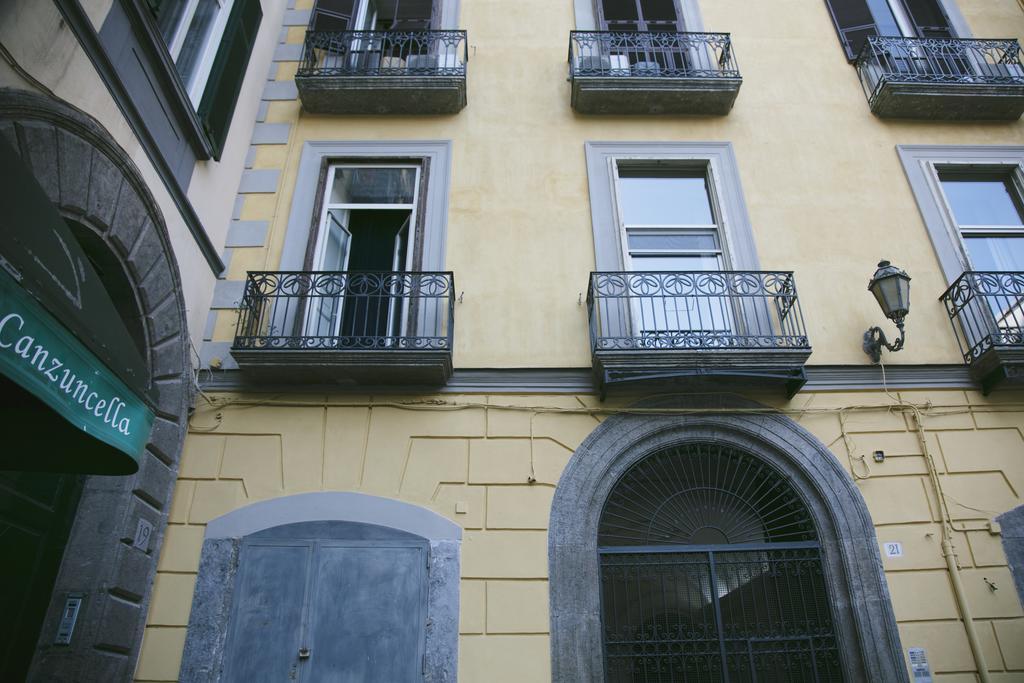Area Angioina Suites Naples Exterior photo